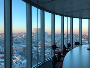 perbedaan virtual office dan kantor biasa