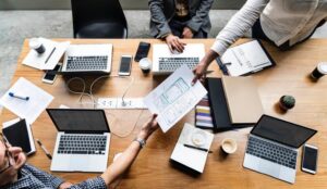 9. Menganalisis dan Mengevaluasi Kinerja Bisnis