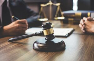 4 Alasan Izin Usaha Resmi Bisa Jadi Faktor Super Menguntungkan dalam Bisnis