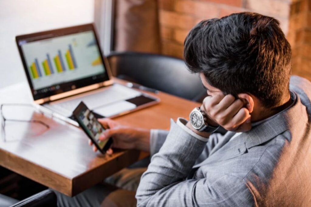 Bisnis Down? Terapkan 5 Strategi Powerful Ini Agar Tetap Bertahan di Tengah Krisis